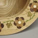 Inlay flowers in bowl rim (detail) | Details on Request